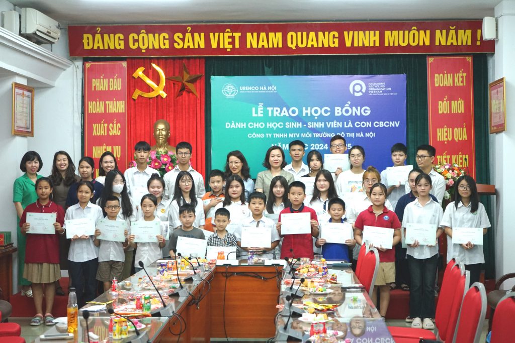 LỄ TRAO HỌC BỔNG “PRO VIỆT NAM – URENCO”